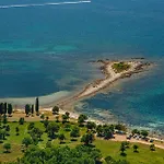 Amazing In With Swimming Pool Ουμάγκ